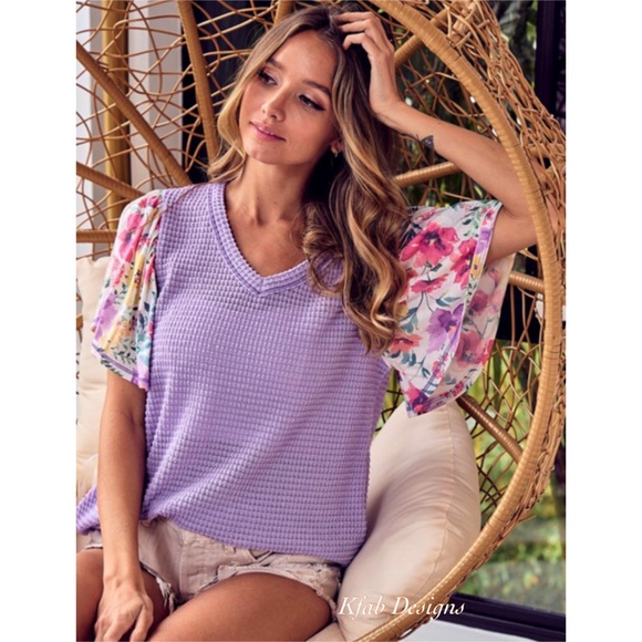 ❤️IN STOCK! V Neck Floral Bell Sleeves Popcorn Knit Contrast Stitch Top! - Picture 11 of 14